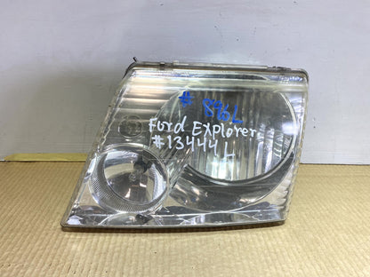 2004 Ford Explorer 1FMDU73E54ZA61167 - Left Headlight