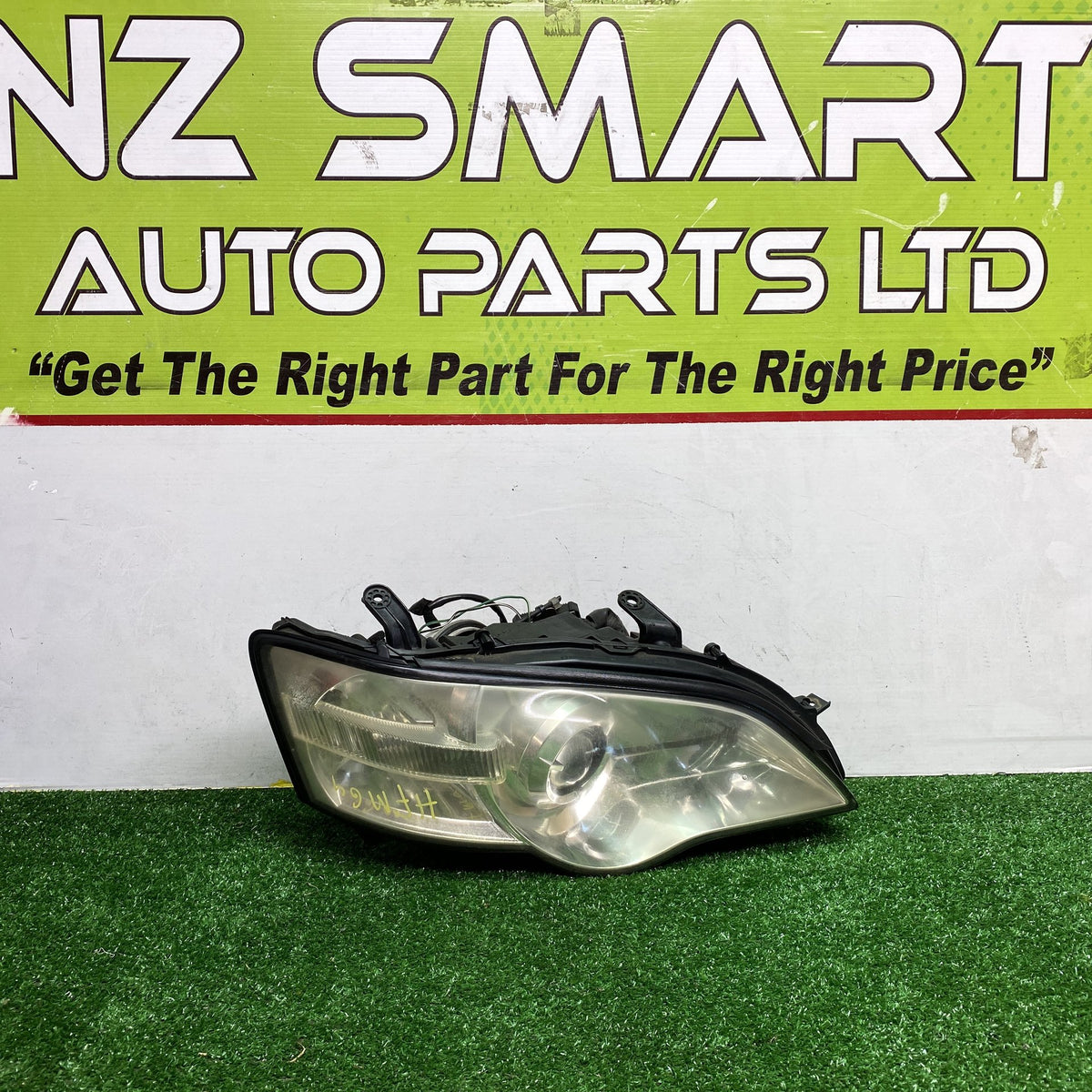 2005 Subaru Legacy BPE - Right Headlight PN: 84990AG420