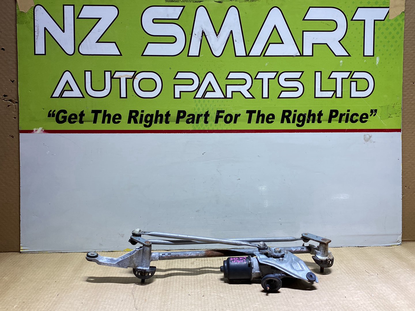 2007 Subaru Impreza GGC - Wiper Linkage PN: wiper motor