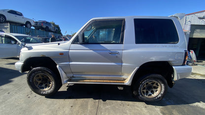 1997 Mitsubishi Pajero V25      Dismantling For Parts