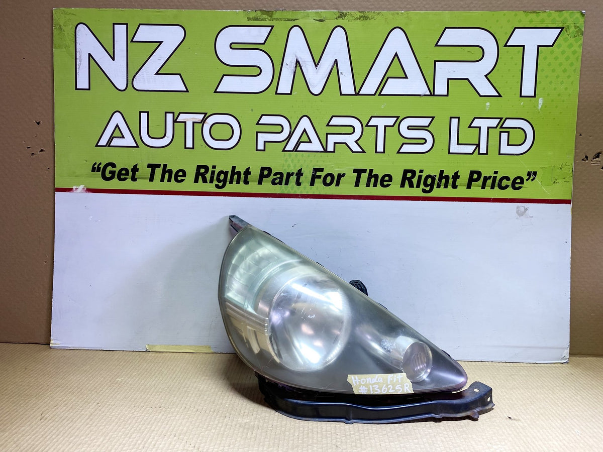 2005 Honda Fit - Right Headlight PN: P4944