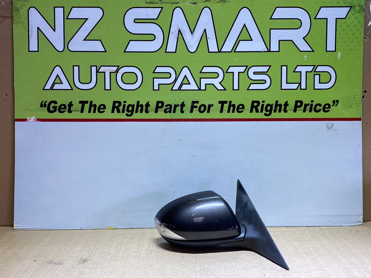 2010 Mazda Atenza - Right Door Mirror PN: 8 wires