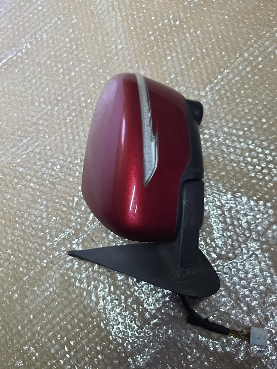 2016 Nissan Juke- Left Door Mirror PN: 11 wires