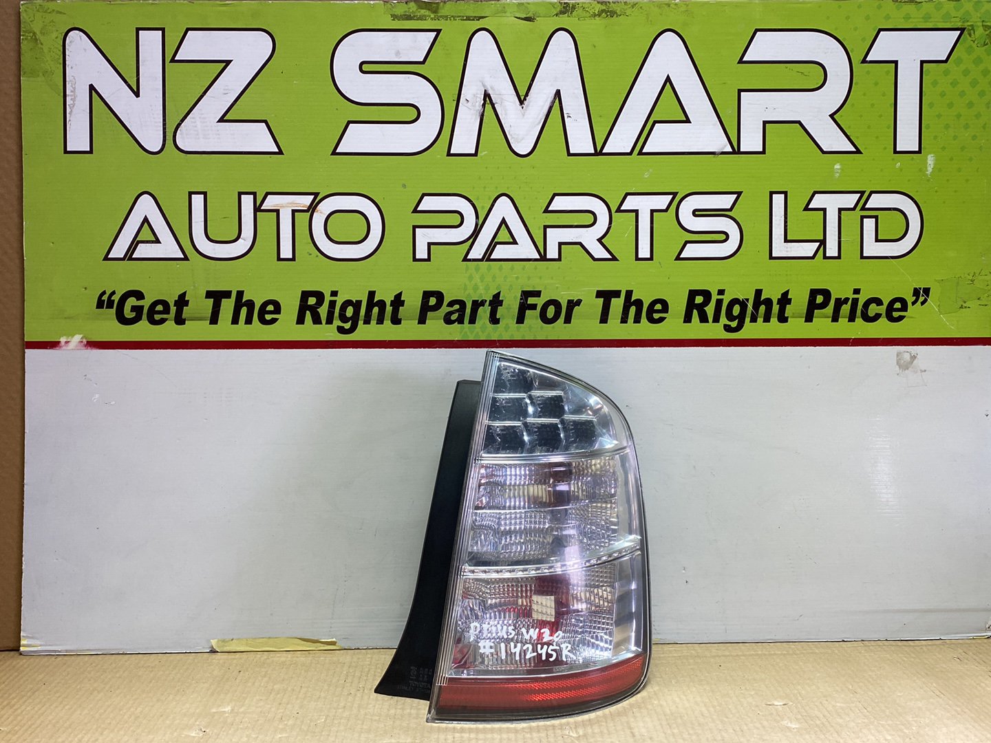 2006 Used Toyota Prius W20 - Right Taillight PN: STANLEY 47-13