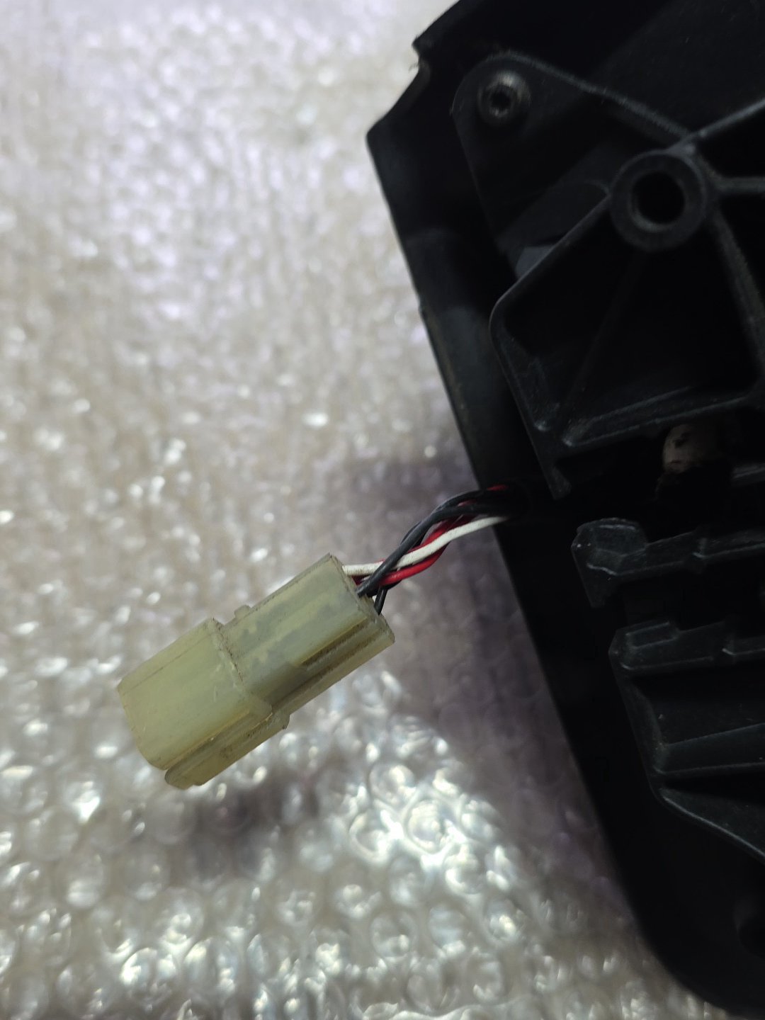 2006 Ford Territory- Left Door Mirror PN: 6 wires