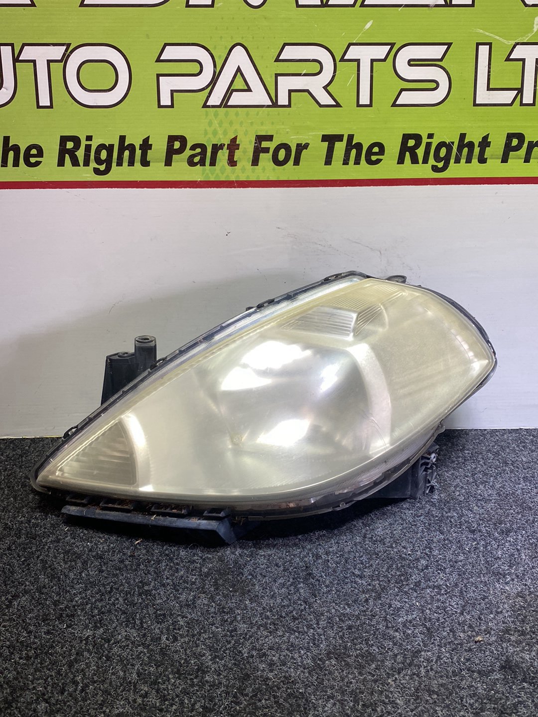2007 Nissan Tiida - Left Headlight PN: STANLEY P4278L