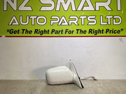 1998 Used Toyota Corolla- Right Door Mirror PN: 4 wires