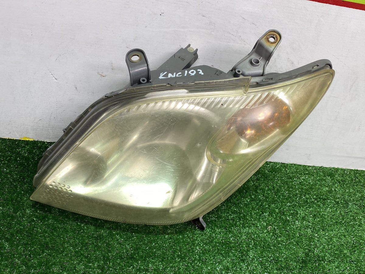 2004 Used Toyota Ist NCP60-0174954 - Left Headlight PN: 8110652270