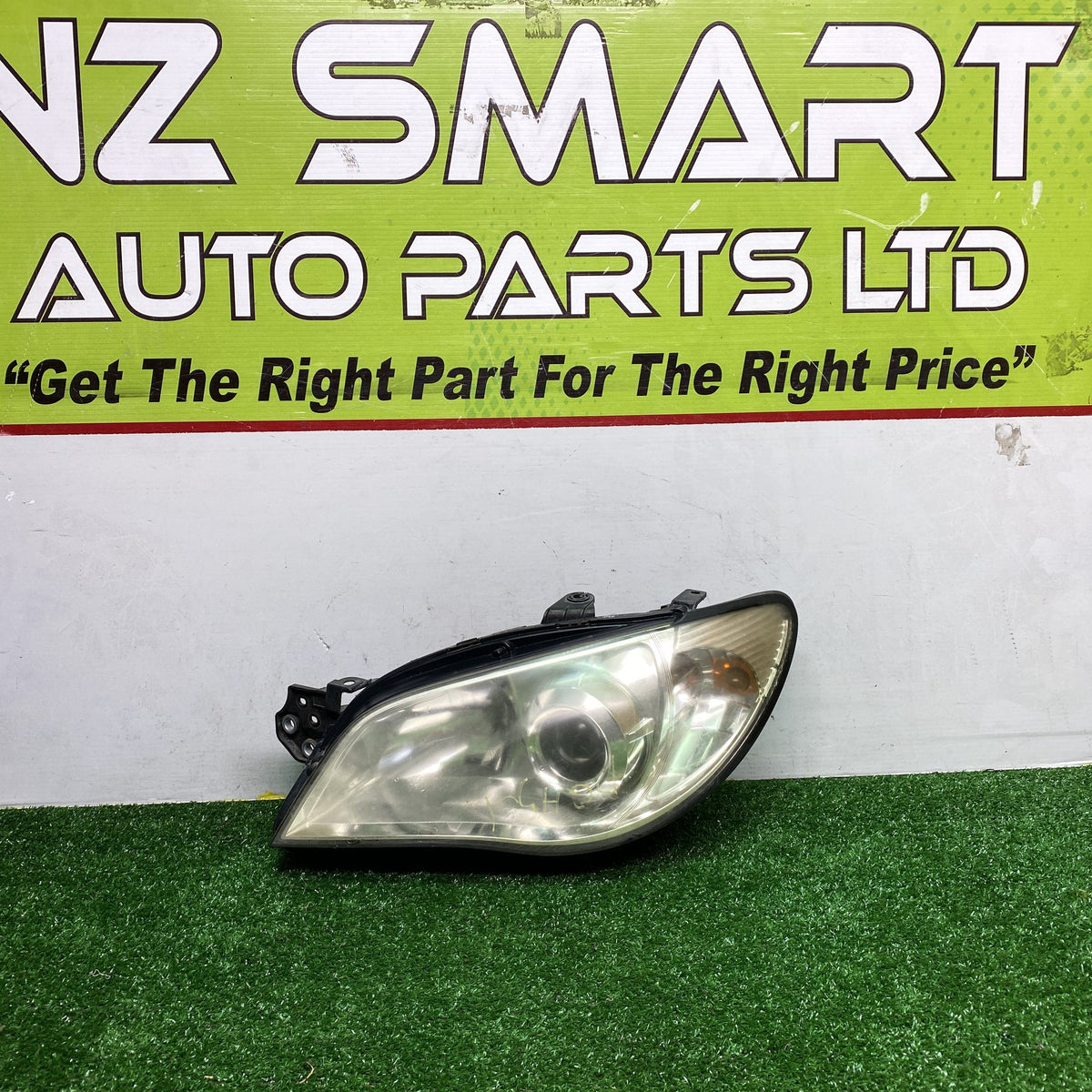 2005 Subaru Legacy BPE - Left Headlight PN: 84990AG430