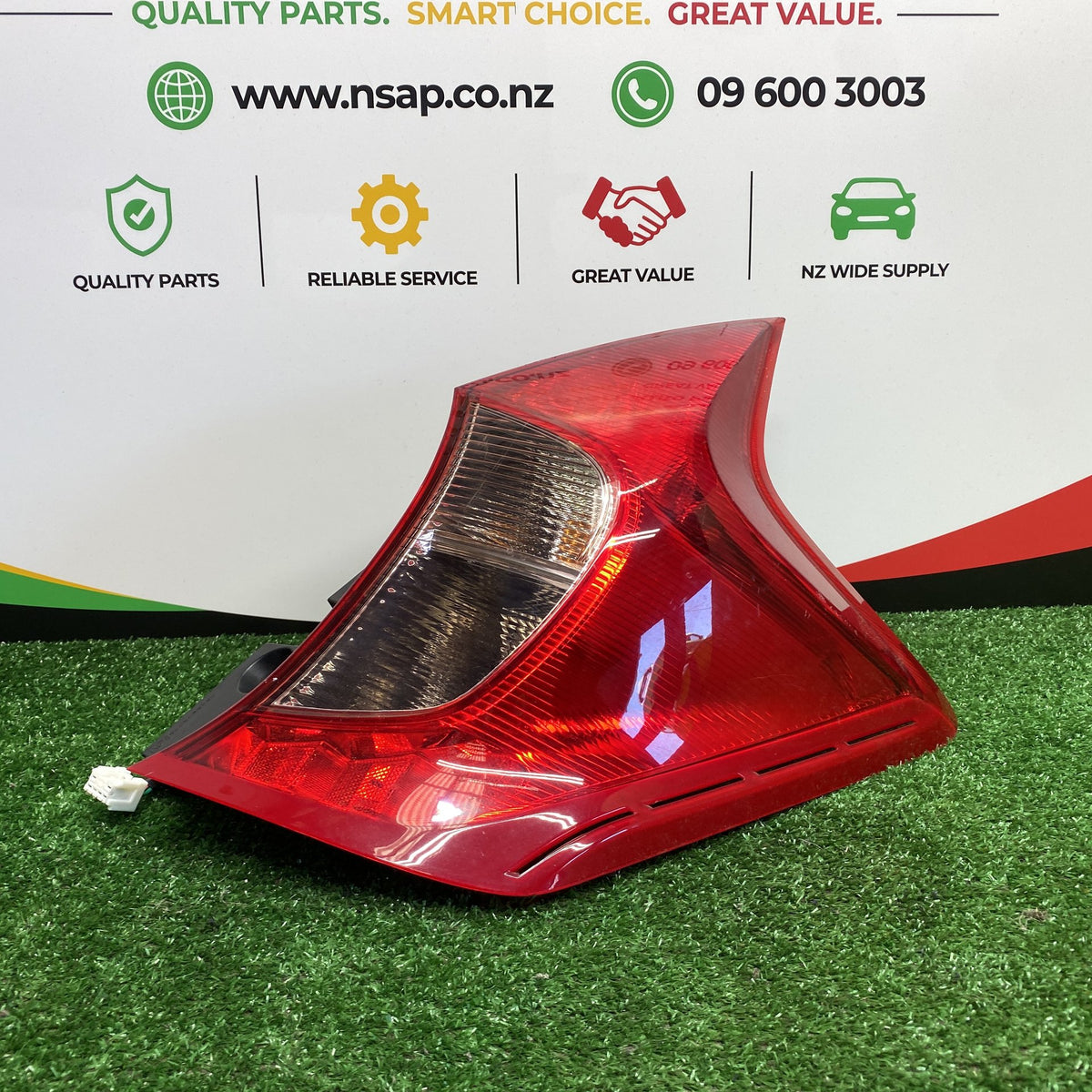 2014 Nissan Note - Right Taillight PN: ICHIKOH D117