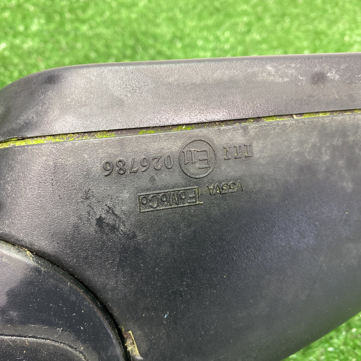 2011 Ford Ranger - Right Door Mirror PN: 3 Pins