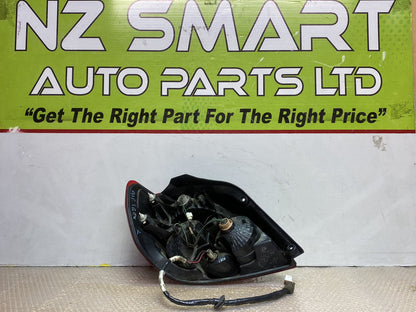 2005 Mitsubishi Airtrek - Right Taillight PN: 220-87685