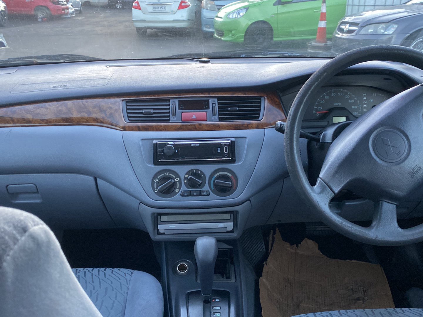 2001 Mitsubishi Lancer Cedia CS2A  Dismantling For Parts