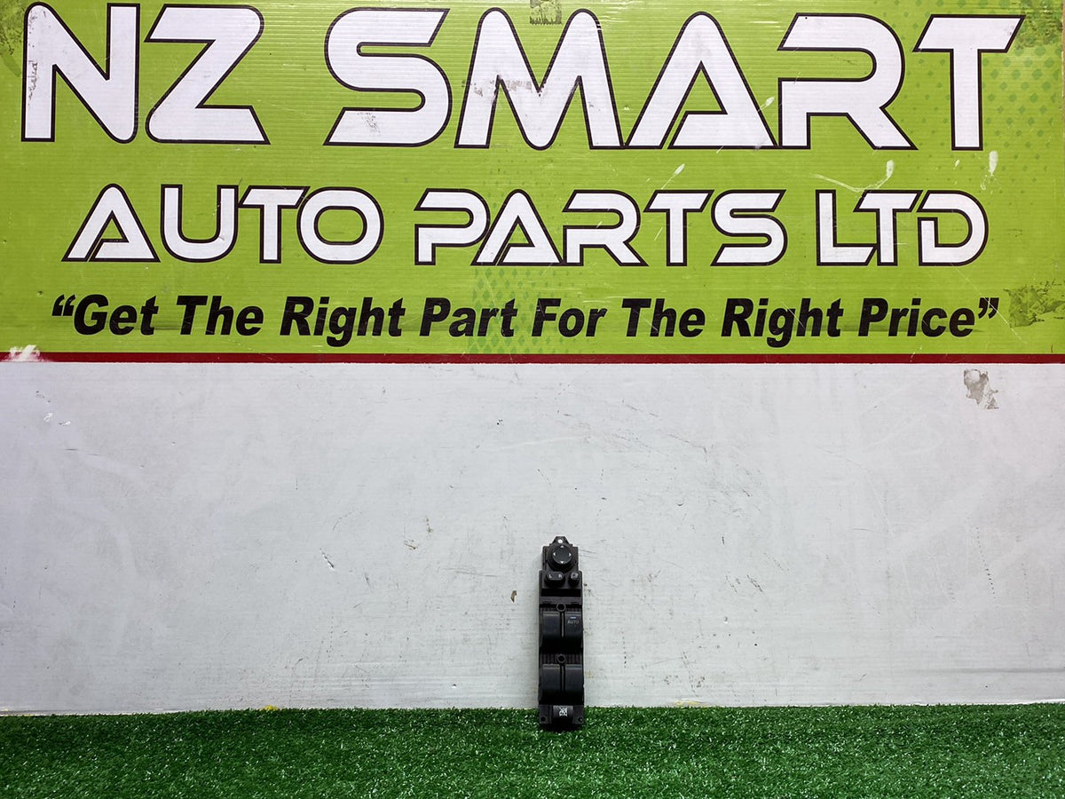 2009 Mazda Axela - Master Power Window Switch PN: B38W66350A