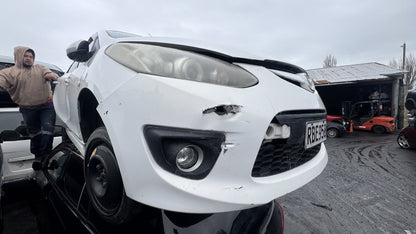 2008 Mazda Demio DE5FS  1.5L / Dismantling For Parts