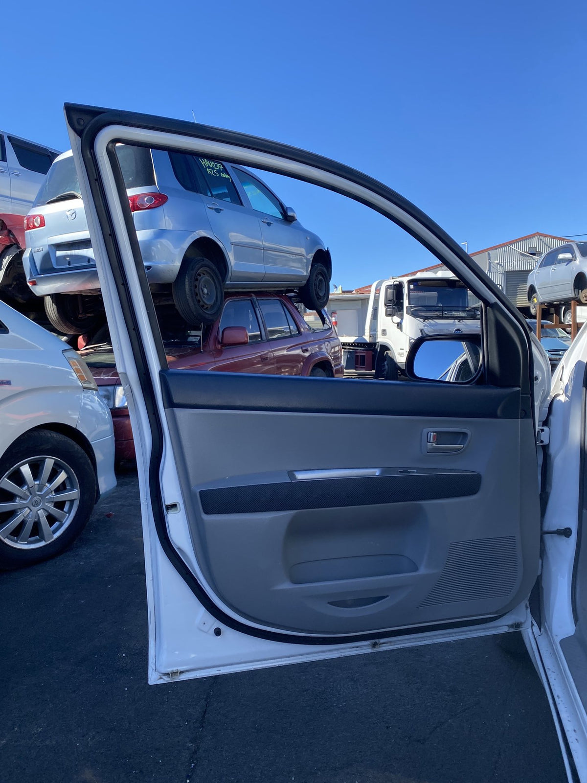 2003 Mazda Demio DY5W  Dismantling For Parts