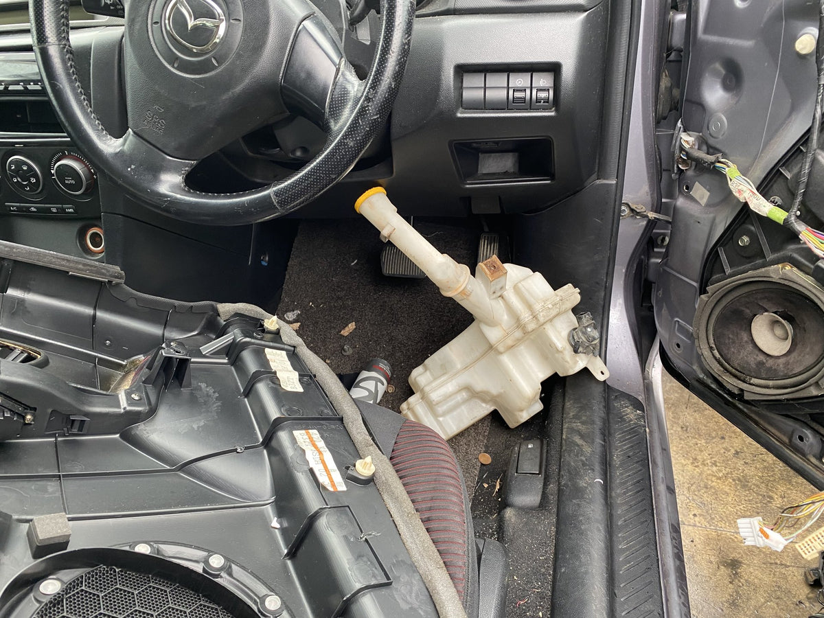2003 Mazda Axela BK3P Dismantling For Parts