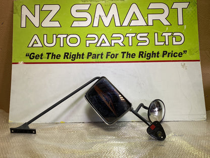 2007 Nissan Caravan- Left Door Mirror PN: see photos