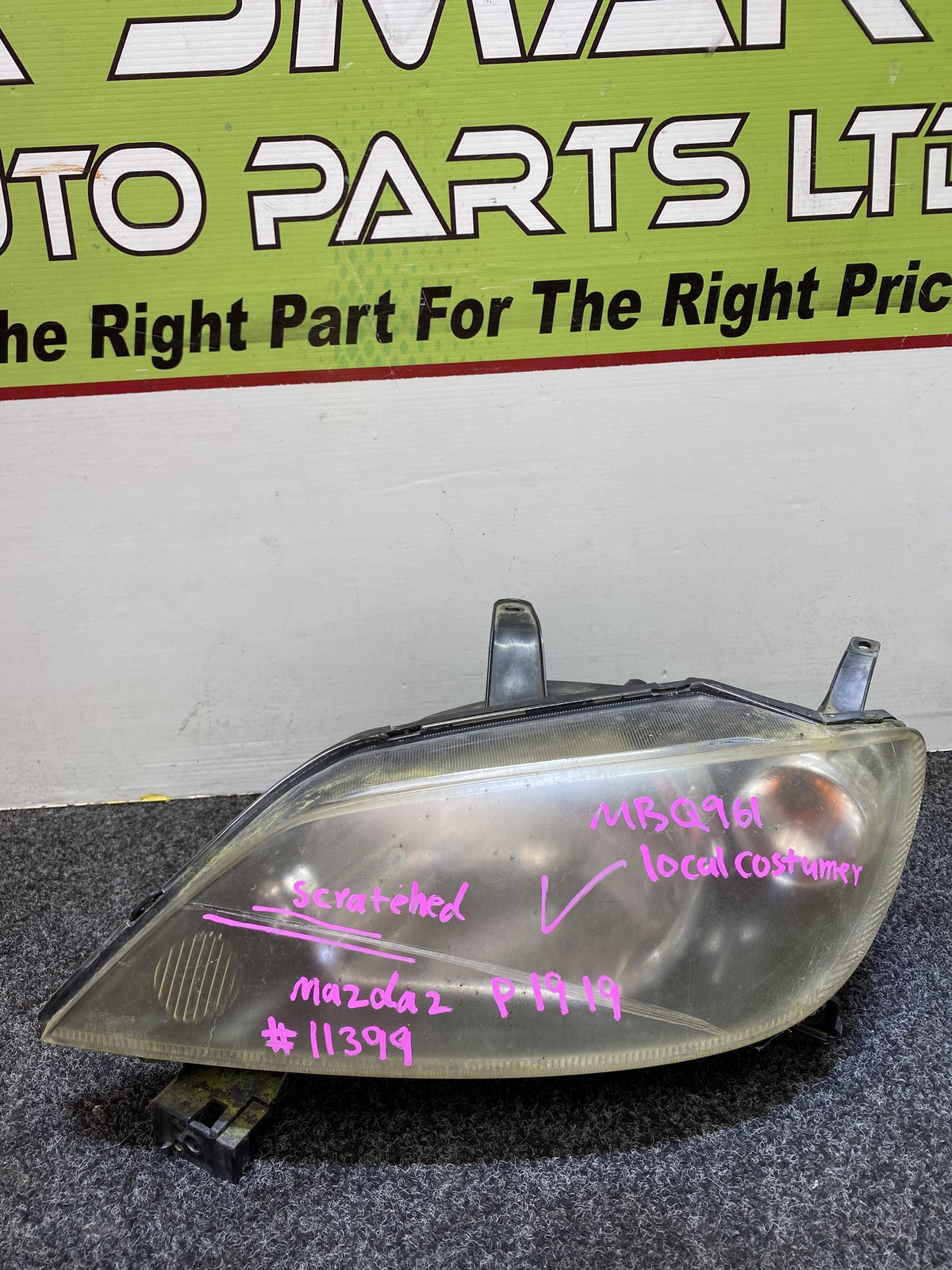 2003 Mazda Mazda2 - Left Headlight PN: P1919
