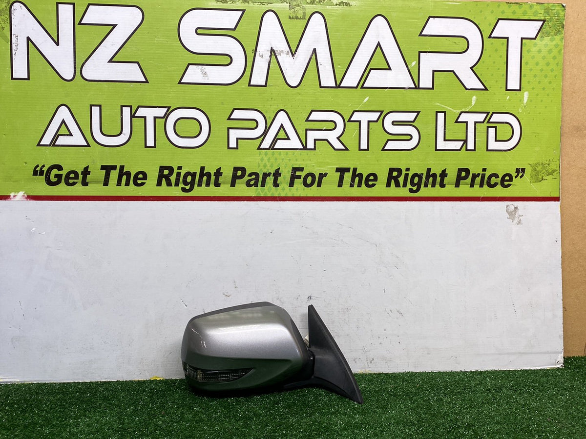 2010 Subaru Legacy BR9-032811 - Right Door Mirror PN: 7 wires
