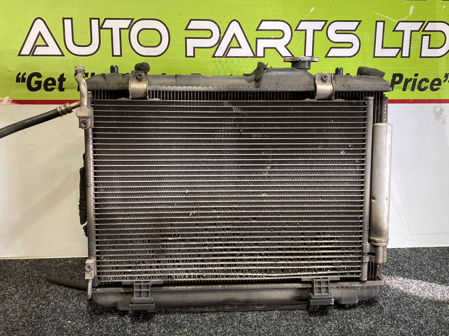 2008 Suzuki Swift ZC71S - Radiator