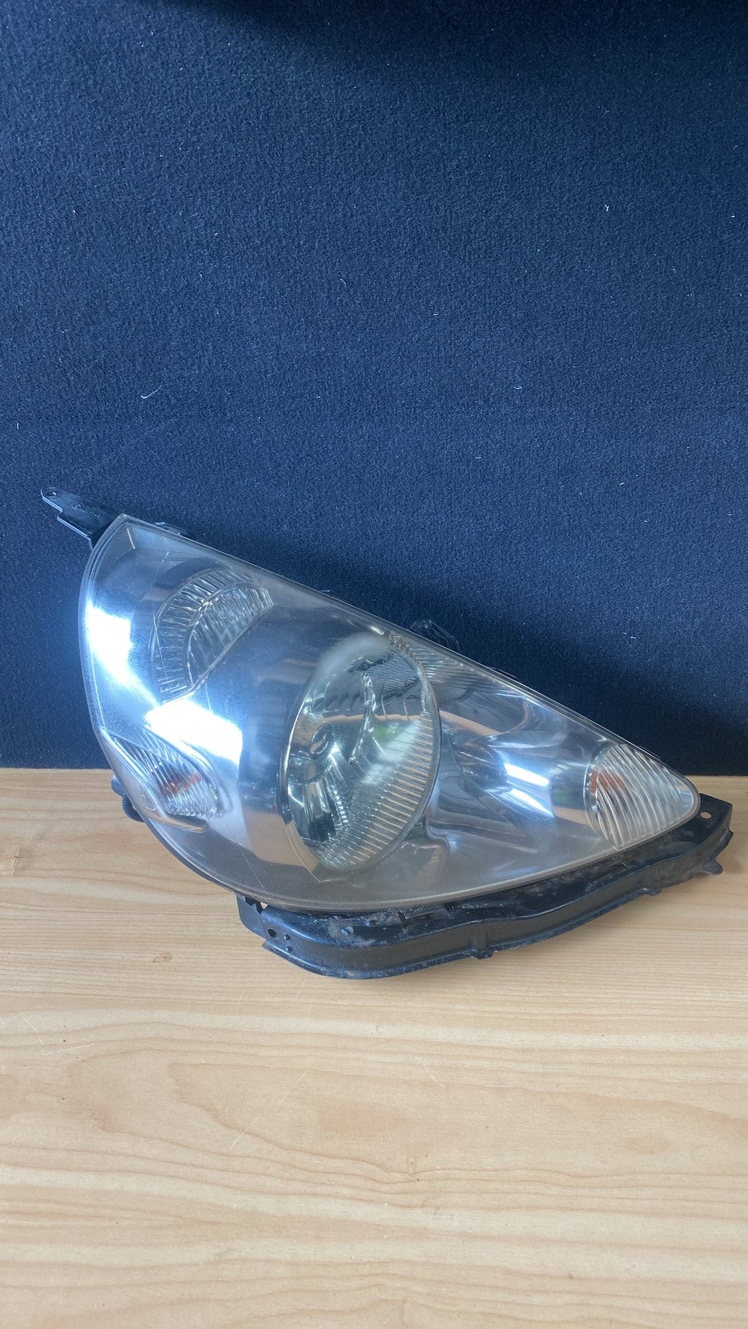 2004 Honda Fit - Right Headlight PN: P3448 H.I.D chrome inner