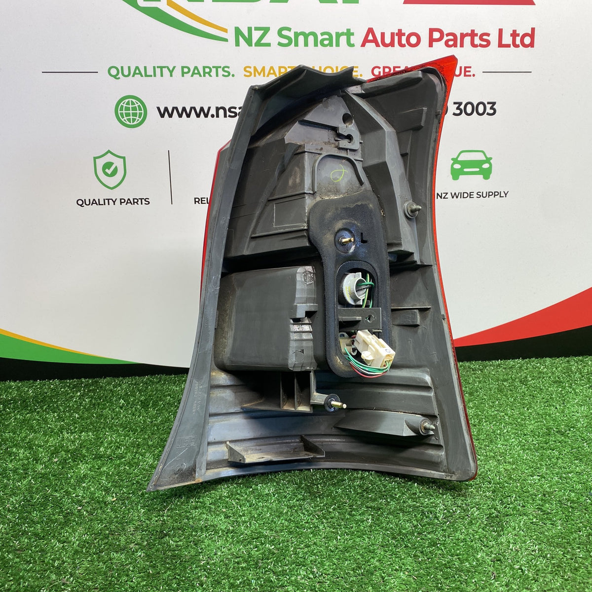 2003 Toyota Wish - Left Taillight PN: ICHIKOH 68-3