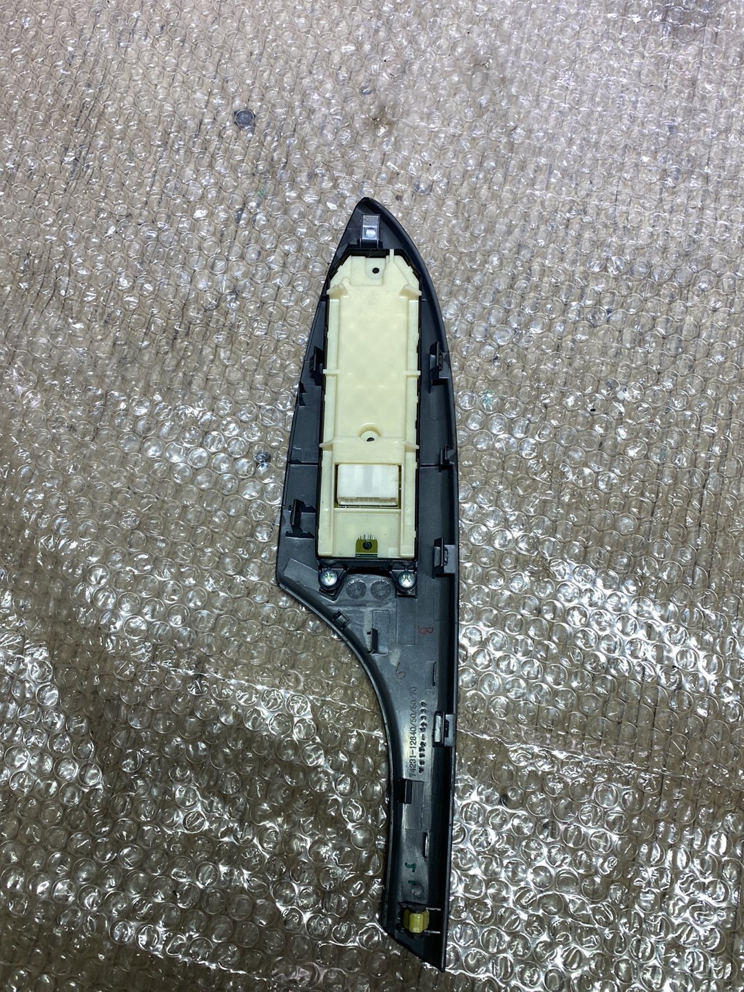 2007 Toyota Corolla- Master Power Window Switch PN: 8404012110