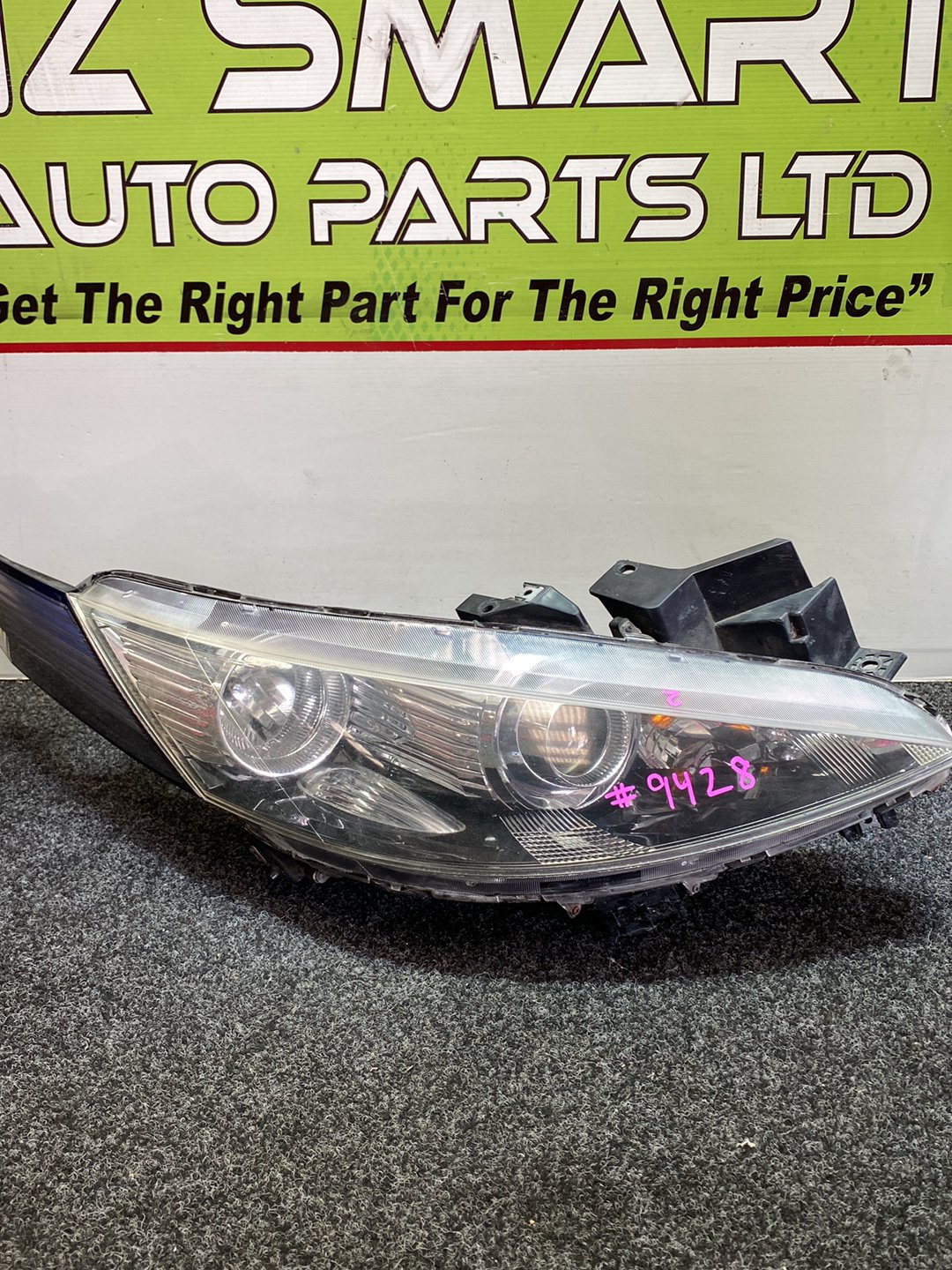 2008 Mazda Biante - Right Headlight PN: Non-HID