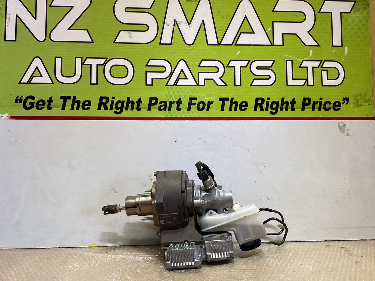 2011 Nissan Fuga - Brake Master Cylinder PN: see photos
