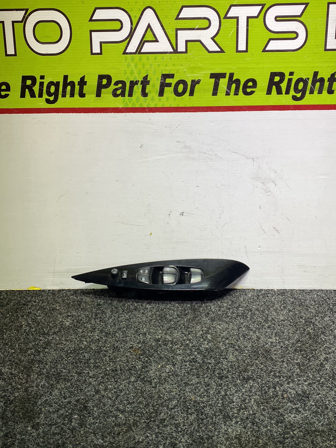 2012 Nissan Leaf - Master Power Window Switch