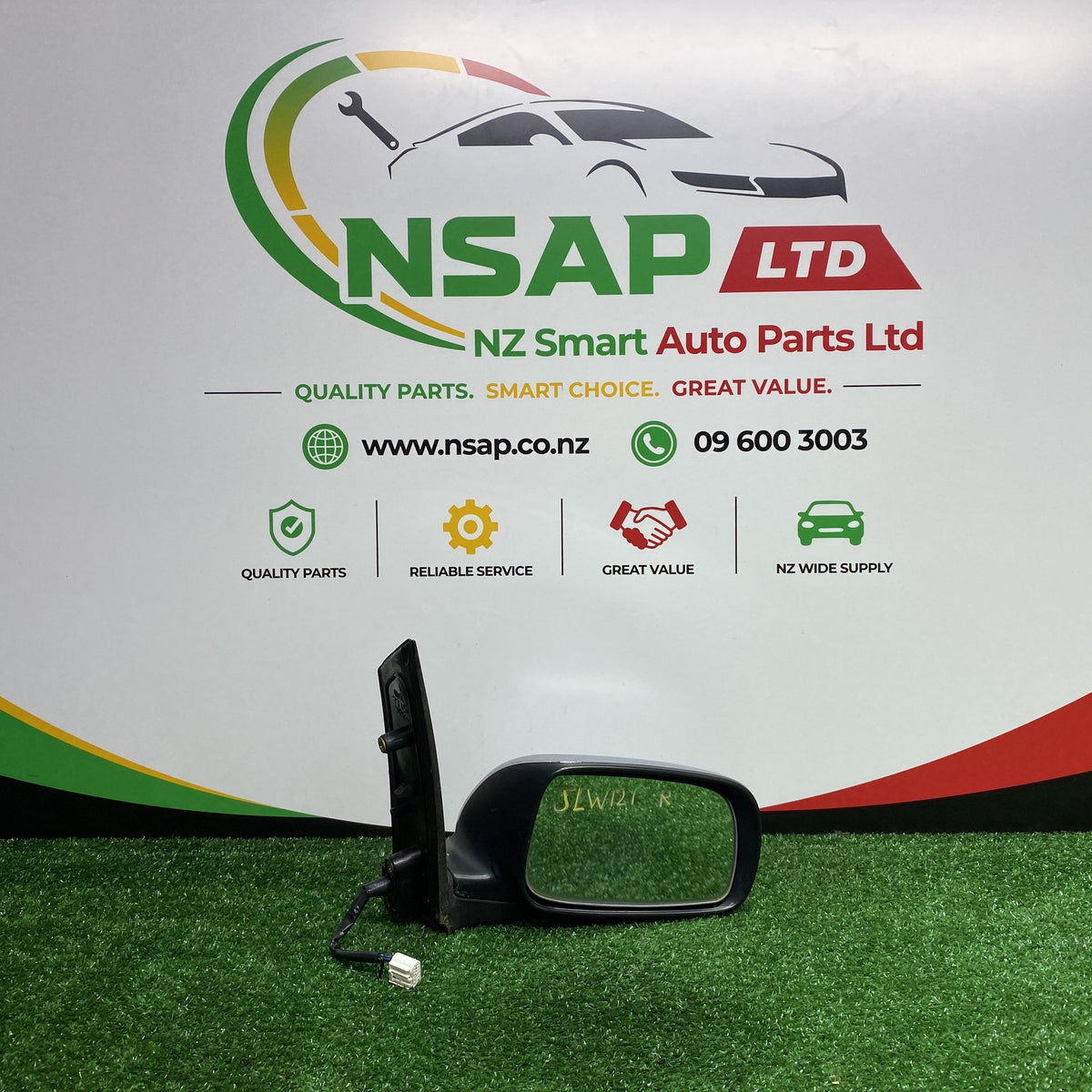 2004 Used Toyota Wish - Right Door Mirror PN: 7 wires