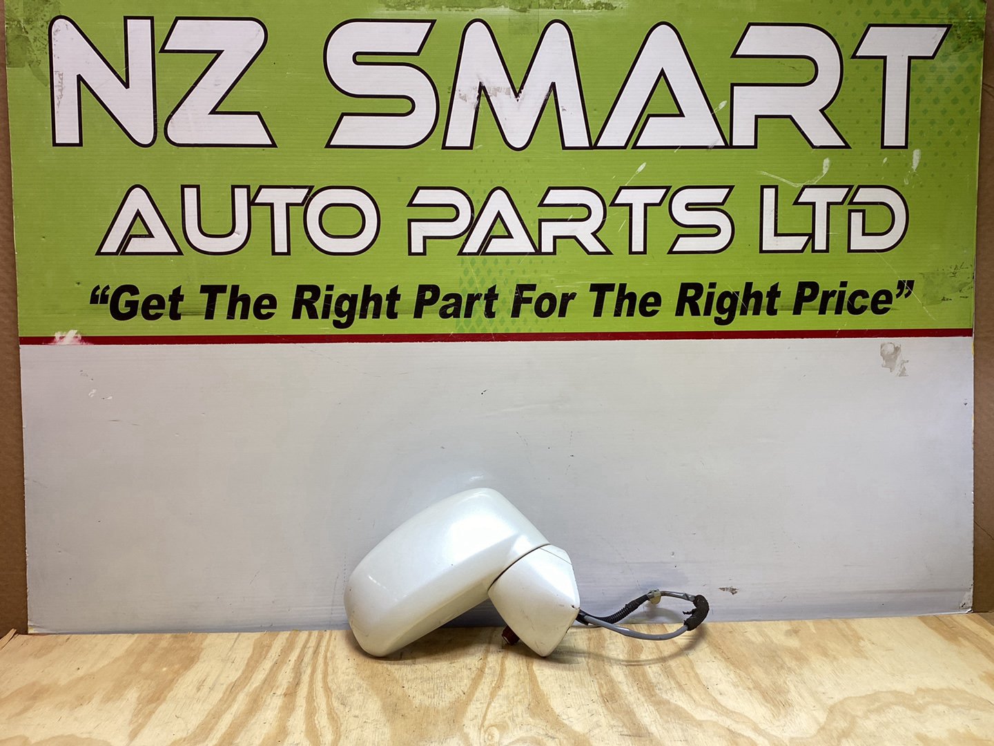 2010 Nissan Tiida SC11 - Right Door Mirror PN: 5 wires