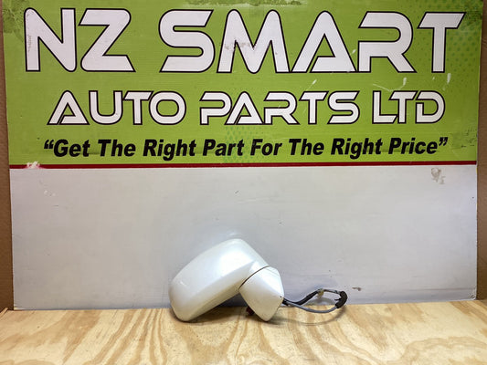 2010 Nissan Tiida SC11 - Right Door Mirror PN: 5 wires