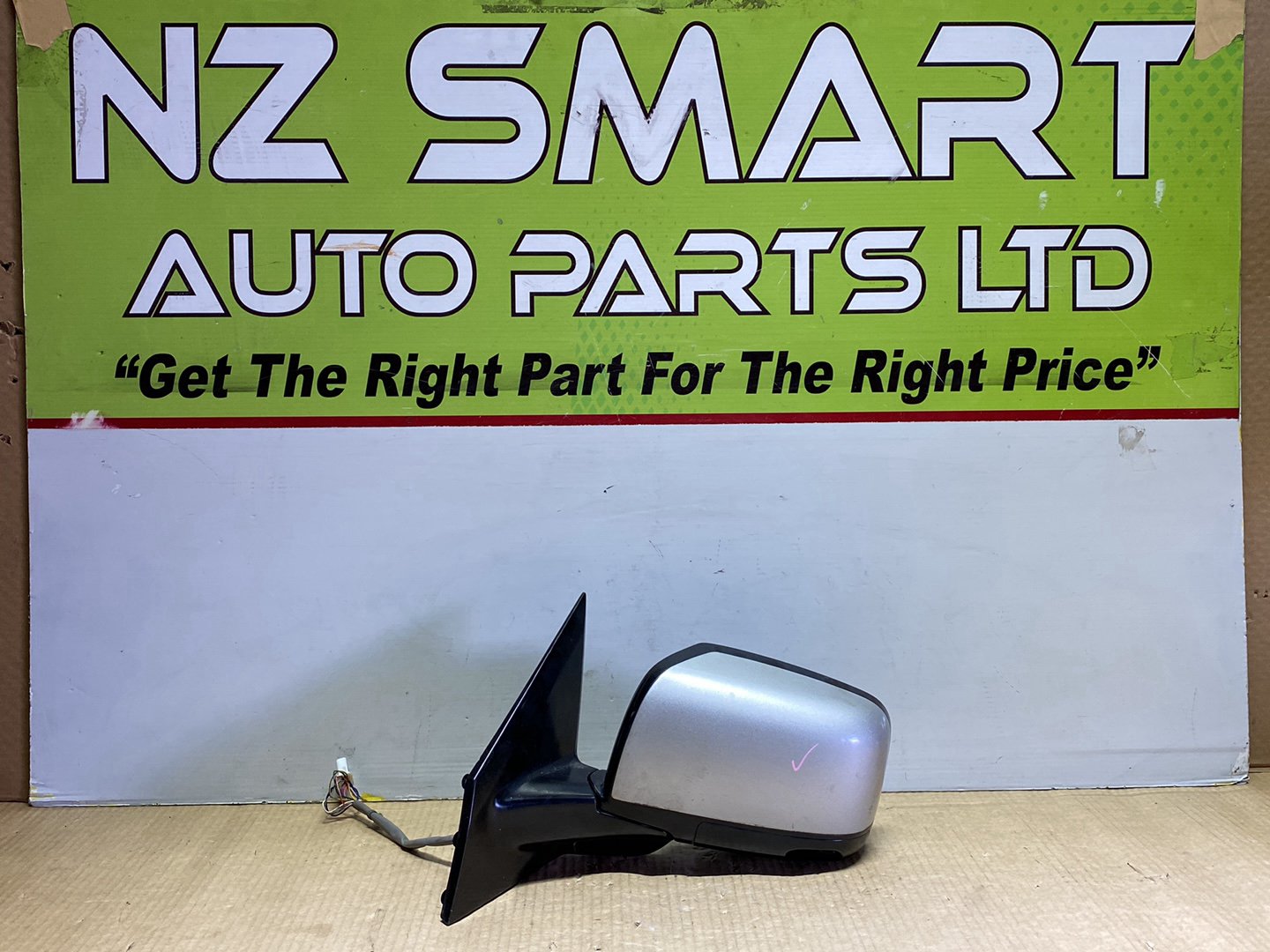 2005 Nissan Murano PNZ50 - Left Door Mirror PN: 13 wires/ camera type