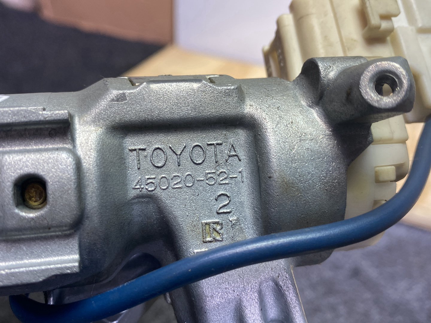 2000 Toyota Vitz SCP10 - Ignition With Key PN: 45020-52-1