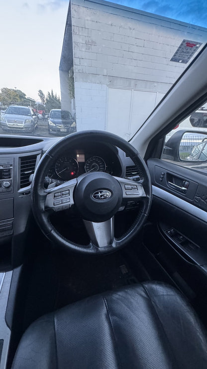 2011 Subaru Outback 2.5i Premium  Dismantling For Parts