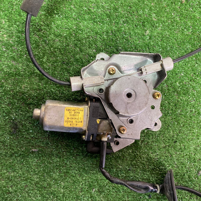 2005 Nissan Teana - Left Front Window Regulator 807209Y000/Motor 807319Y000