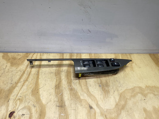 2005 Toyota Caldina - Master Power Window Switch