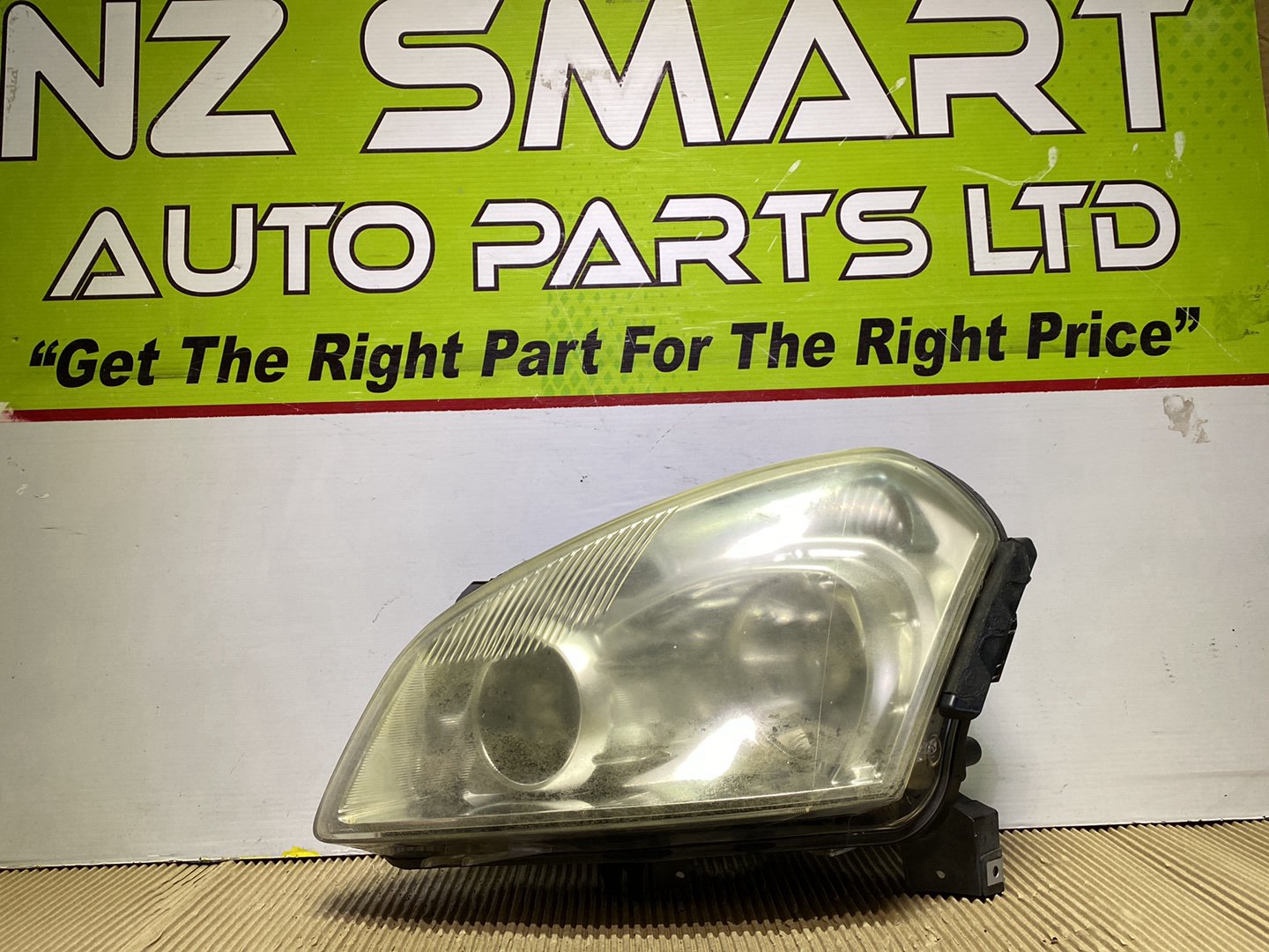 2008 Nissan Dualis KJ10- Left Headlight PN: see photos