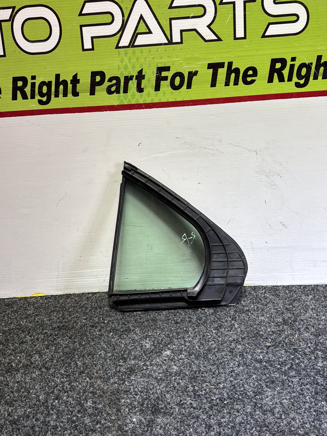 2006 Honda Accord - Right Rear Cargo Glass PN: Tint Number M2H3