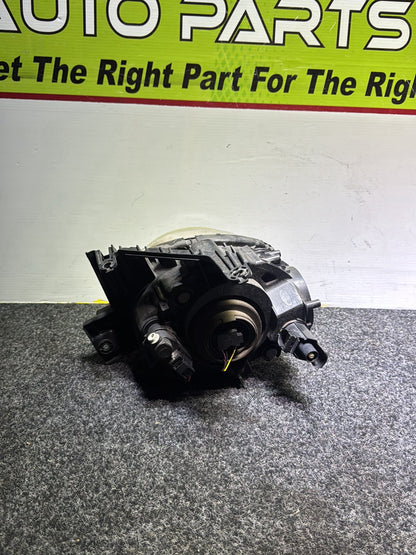 2011 Nissan Juke YF15 - Right Headlight