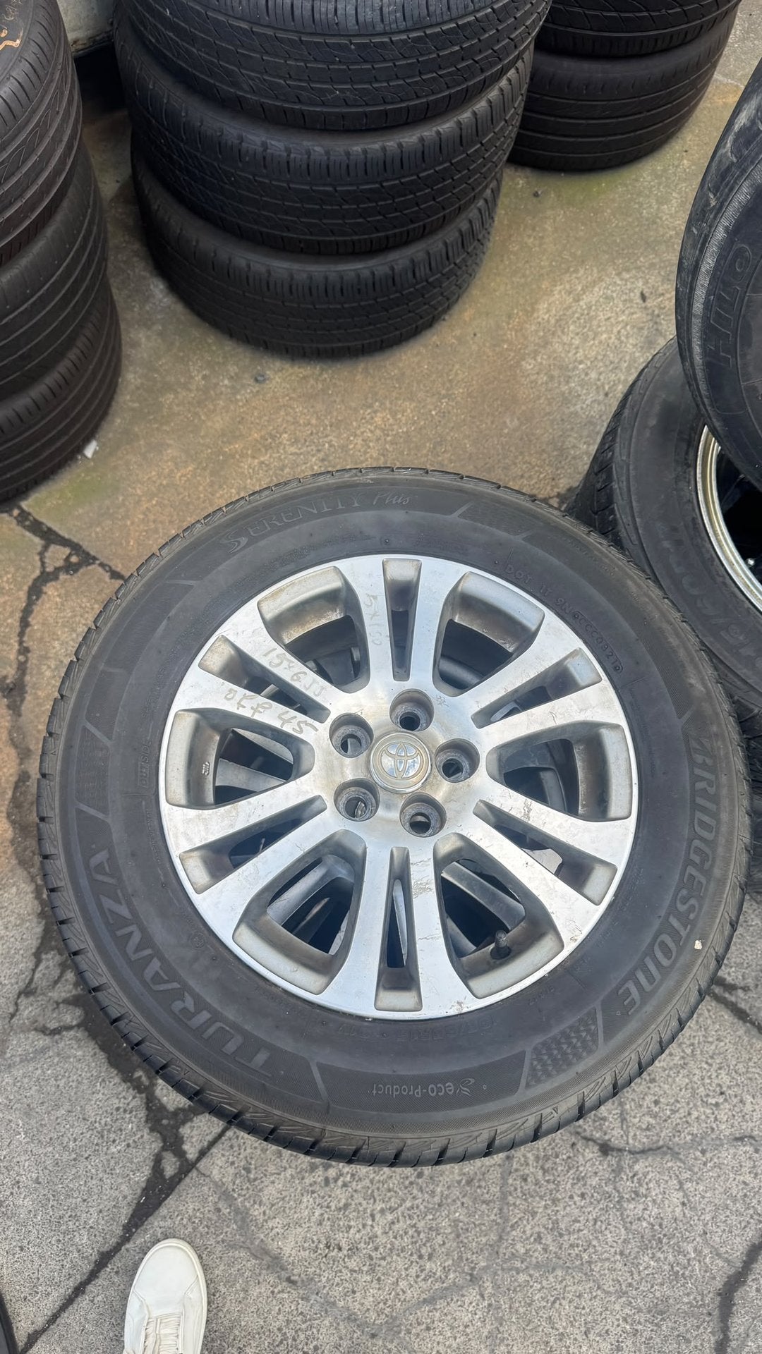 Toyota - Mag Wheel Set PN: Stud Pattern 5X100/ Wheel Size 15x6JJ/ Offset 45