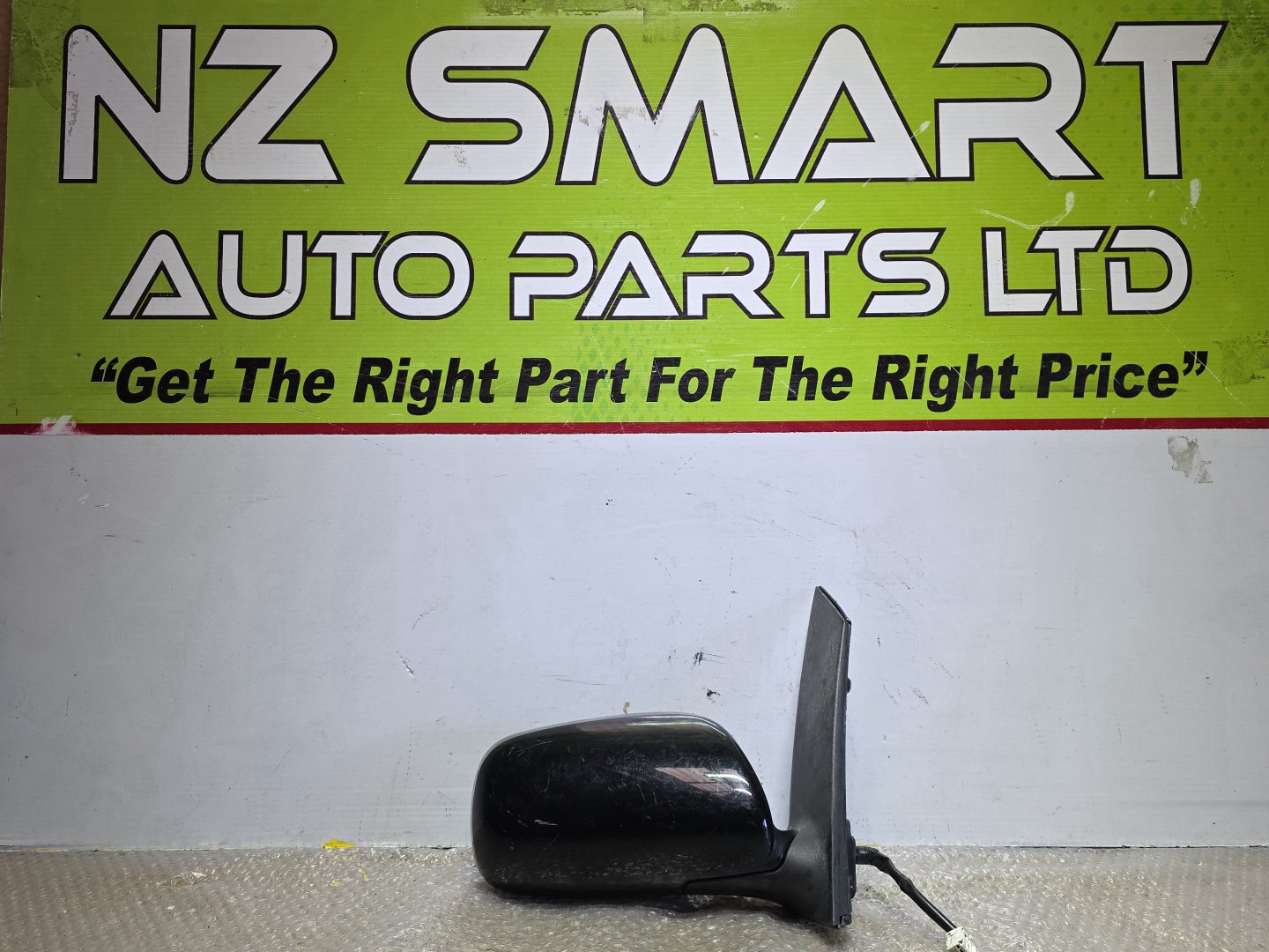 2005 Used Toyota Wish- Right Door Mirror PN: 5 wires