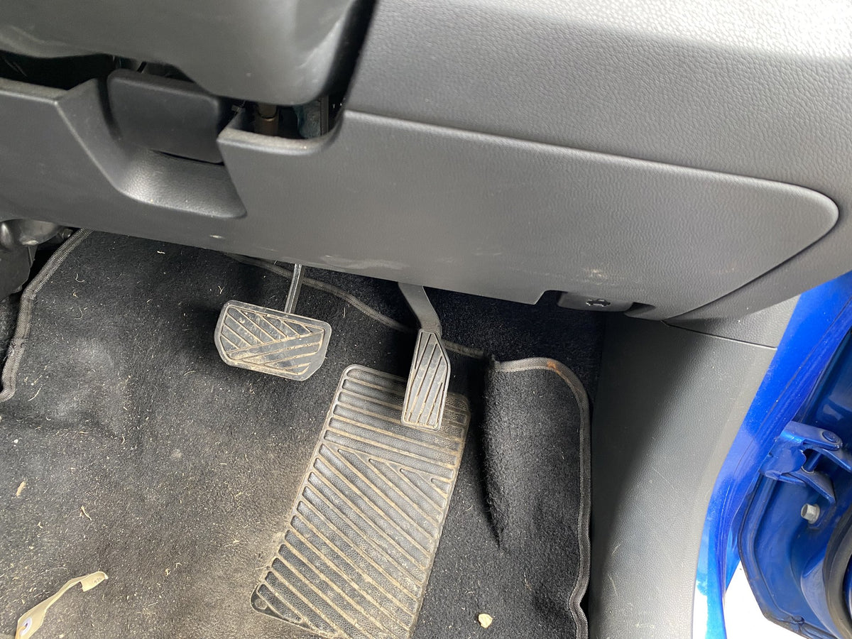 2013 Suzuki Splash- Dismantling For Parts