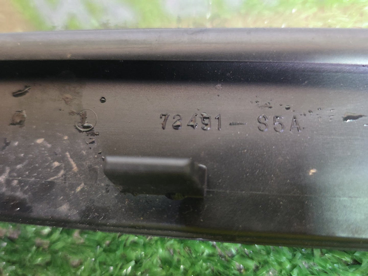 2004 Honda Civic - Left Rear Quarter Door Glass PN: M213