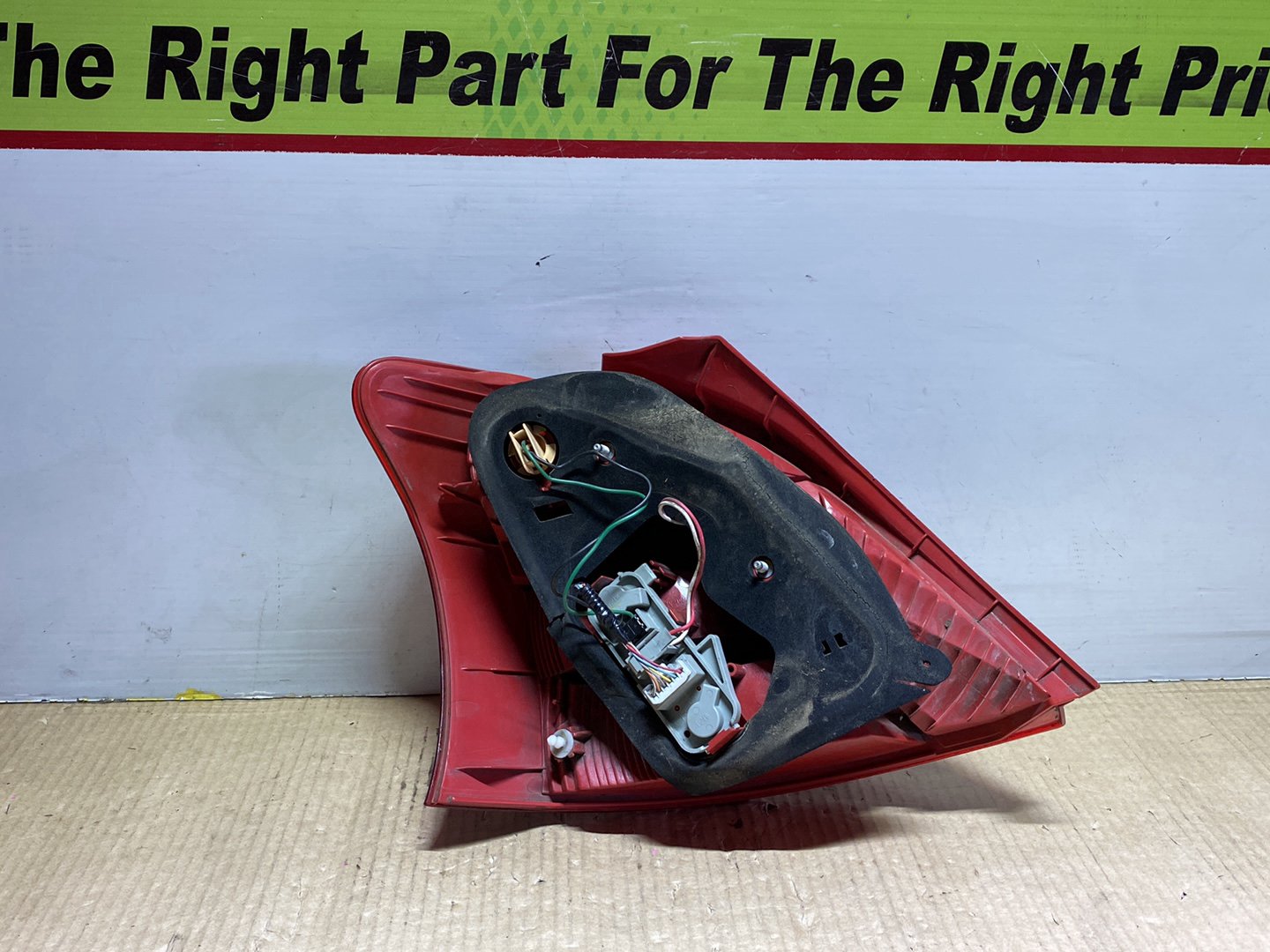2007 Toyota Yaris - Right Taillight PN: Koito 52-143