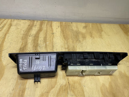 2005 Nissan Tiida - Master Power Window Switch