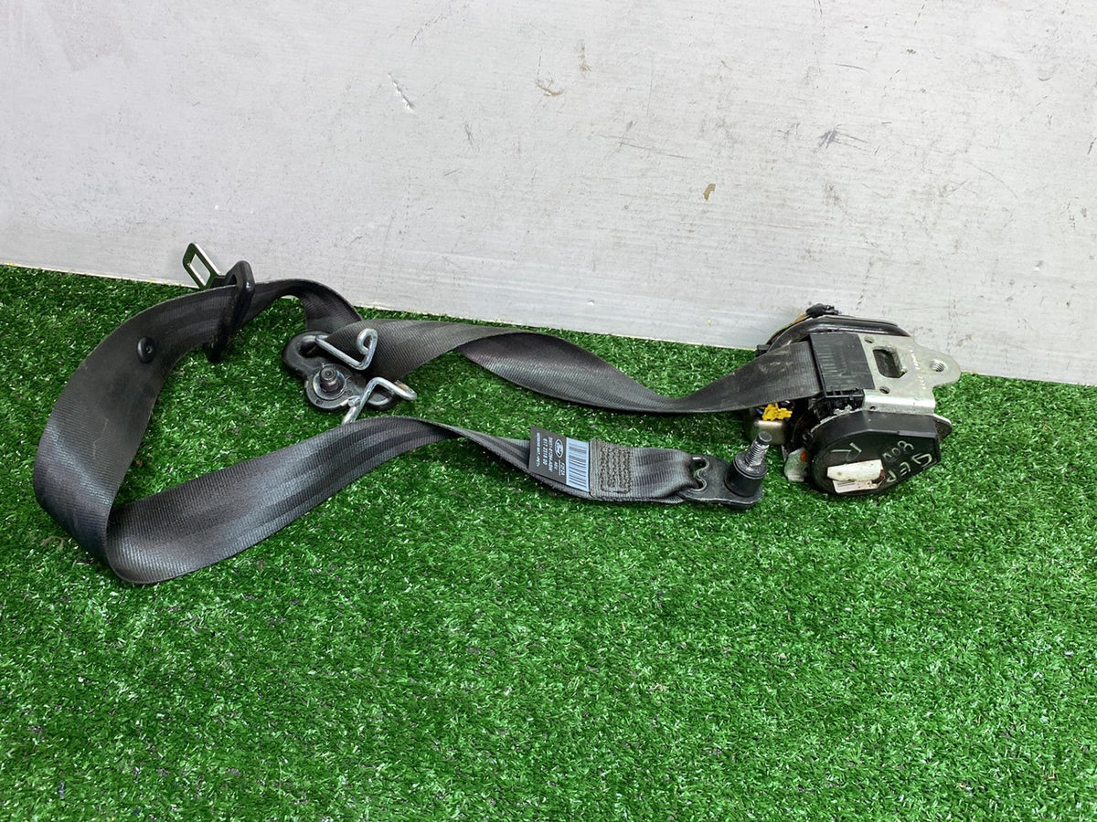 May 2011 to Aug 2015 - Ford Focus LW - Right Front Seat Belt