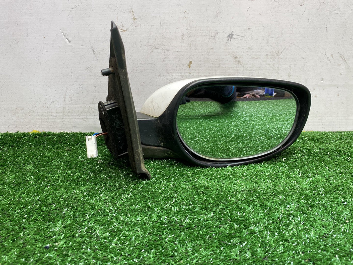 2007 Mazda Verisa - Right Door Mirror PN: 5 wires